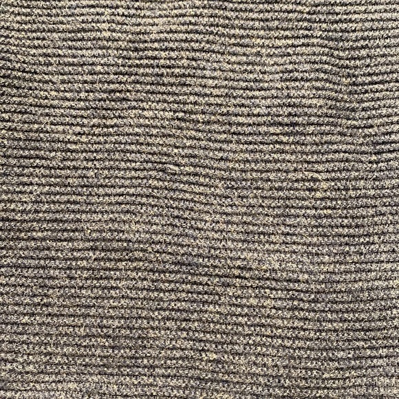 Banana Republic lightweight sweater - Picture 3 of 5